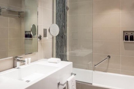 Spojené arabské emiráty Dubaj Centara Mirage Beach Resort 7 dňový pobyt Plná penzia Letecky Letisko: Krakov October 2026 ( 7/10/26-13/10/26)