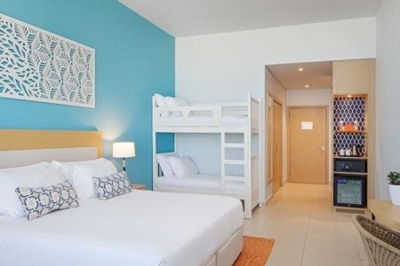 Spojené arabské emiráty Dubaj Centara Mirage Beach Resort 7 dňový pobyt Plná penzia Letecky Letisko: Krakov October 2026 ( 7/10/26-13/10/26)