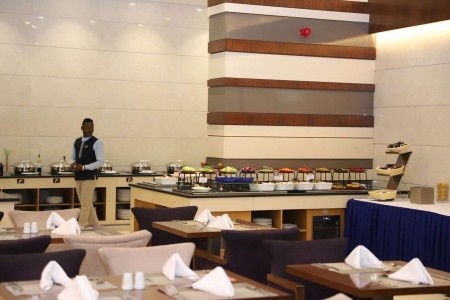 Golden Tulip Media (Al Barsha Heights) - 10