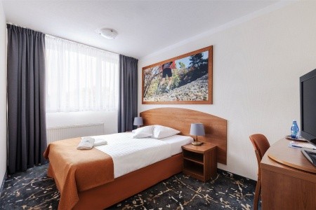 Poľsko Sudety Malachit 3 dňový pobyt Polpenzia Vlastná January 2026 ( 6/01/26- 8/01/26)