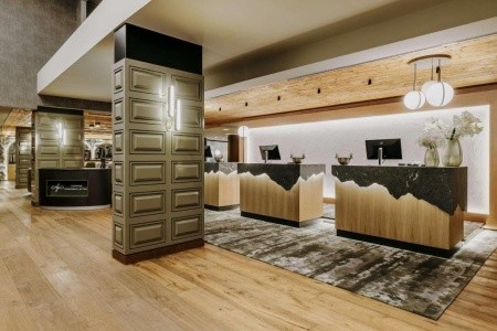 Rakúsko Kitzbühel / Mittersill Grand Tirolia Kitzbuhel, Curio Collection By Hilton 6 dňový pobyt Polpenzia Vlastná December 2025 ( 1/12/25- 6/12/25)