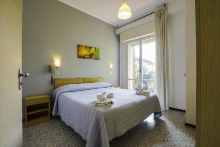 Taliansko Rimini Ausonia 4 dňový pobyt Bez stravy Vlastná June 2026 (27/06/26-30/06/26)