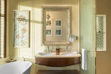 Spojené arabské emiráty Ajman Ajman Saray Luxury Collection Resort 10 dňový pobyt Raňajky Letecky Letisko: Budapešť February 2027 (24/02/27- 5/03/27)