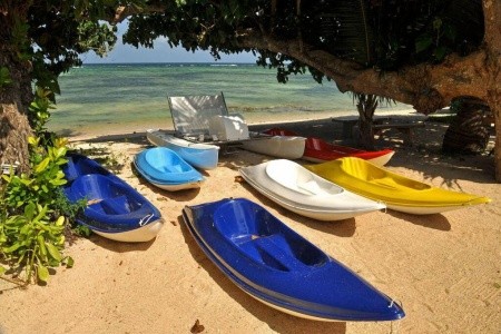 Seychely Mahé Crown Beach 9 dňový pobyt Polpenzia Letecky Letisko: Viedeň April 2026 (17/04/26-25/04/26)