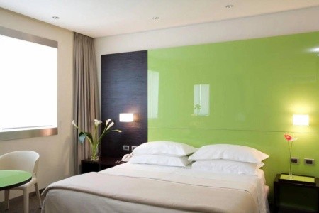 Francúzsko Paríž Victoria 4 dňový pobyt Raňajky Letecky Letisko: Praha March 2026 (25/03/26-28/03/26)