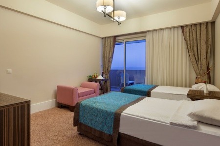 Crystal Family Resort & Spa - 11