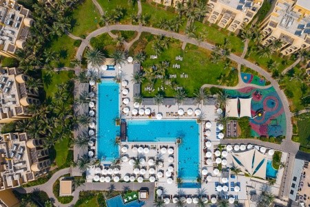 Spojené arabské emiráty Ras Al Khaimah Doubletree By Hilton & Spa Marjan Island 15 dňový pobyt All Inclusive Letecky Letisko: Praha March 2026 (12/03/26-26/03/26)