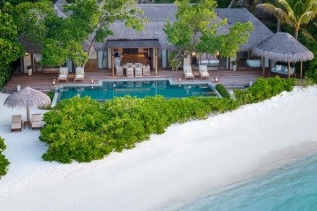 Maldivy Severný Atol Male Baros Maldives 12 dňový pobyt Polpenzia Letecky Letisko: Praha April 2026 (29/04/26-10/05/26)