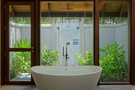 Maldivy Severný Atol Male Baros Maldives 12 dňový pobyt Polpenzia Letecky Letisko: Praha April 2026 (29/04/26-10/05/26)