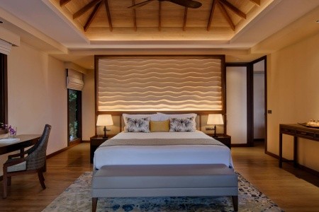 Maldivy Severný Atol Male Baros Maldives 12 dňový pobyt Polpenzia Letecky Letisko: Praha April 2026 (29/04/26-10/05/26)