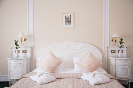 Ambassador - Zlatá Husa - 8