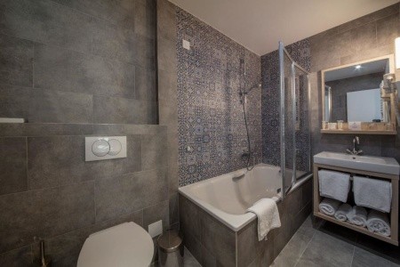 Bellevue Aminess Younique - 25