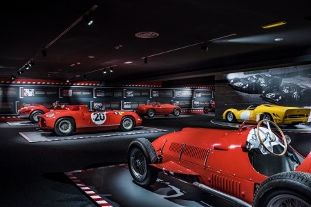 Po Stopách Ferrari Autobusom – Modena A Maranello - 1