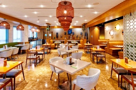 Spojené arabské emiráty Dubaj The First Collection Dubai Marina 8 dňový pobyt Polpenzia Letecky Letisko: Praha March 2026 (31/03/26- 7/04/26)