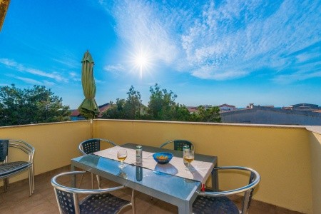 Chorvátsko Severná Dalmácia Apartmány 3298-3609 8 dňový pobyt Bez stravy Vlastná July 2026 (20/07/26-27/07/26)