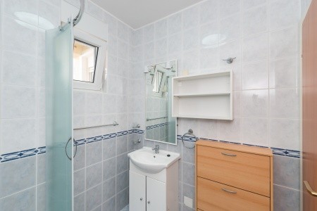 Chorvátsko Severná Dalmácia Apartmány 3298-3609 8 dňový pobyt Bez stravy Vlastná July 2026 (20/07/26-27/07/26)