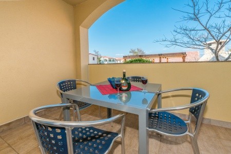 Chorvátsko Severná Dalmácia Apartmány 3298-3609 8 dňový pobyt Bez stravy Vlastná July 2026 (20/07/26-27/07/26)