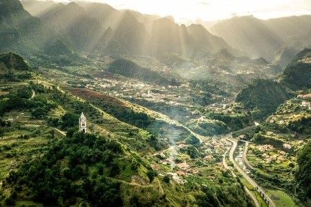 Madeira - turistika přes levády až k oceánu, odlet z Prahy - 42