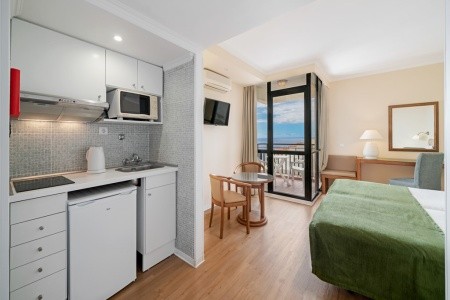 Madeira - turistika přes levády až k oceánu, odlet z Prahy - 48