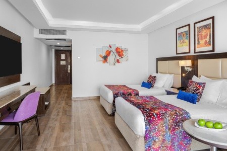 Egypt Hurghada Pickalbatros White Beach Resort 13 dňový pobyt All Inclusive Letecky Letisko: Praha May 2026 (11/05/26-23/05/26)