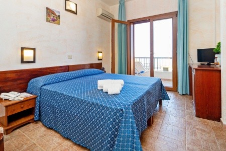 Taliansko Kalábria Villaggio Roller Club 9 dňový pobyt All Inclusive Letecky Letisko: Praha August 2026 (20/08/26-28/08/26)