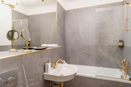 Poľsko Krakov Francuski 5 dňový pobyt Bez stravy Vlastná May 2026 (29/05/26- 2/06/26)