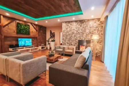 Slovensko Vysoké Tatry Crocus 3 dňový pobyt Polpenzia Vlastná April 2026 ( 9/04/26-11/04/26)