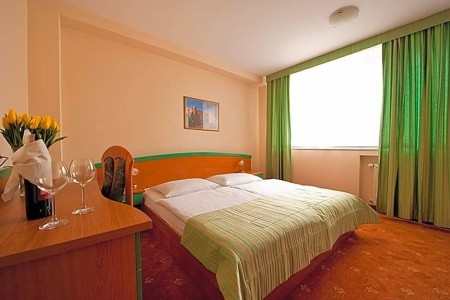 Poľsko Krakov Best Western Hotel Galicya 4 dňový pobyt Raňajky Vlastná January 2026 ( 2/01/26- 5/01/26)