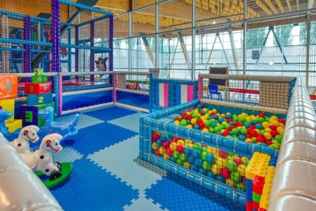 Slovensko Východné Slovensko Aquacity Seasons 8 dňový pobyt Raňajky Vlastná February 2026 (13/02/26-20/02/26)