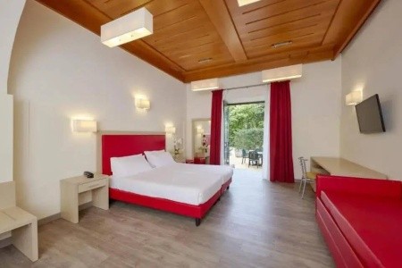 Taliansko Lago di Garda Royal Village 5 dňový pobyt Polpenzia Vlastná July 2026 (30/07/26- 3/08/26)