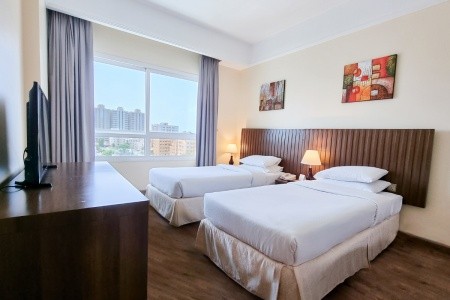 Ramada By Wyndham Beach - 28