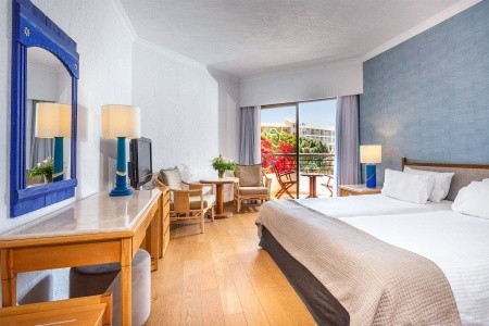 Coral Beach Hotel & Resort - 14