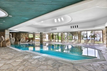 Coral Beach Hotel & Resort - 29