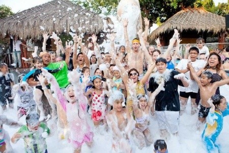 Thajsko Pattaya Hard Rock 13 dňový pobyt Raňajky Letecky Letisko: Praha February 2026 (22/02/26- 6/03/26)