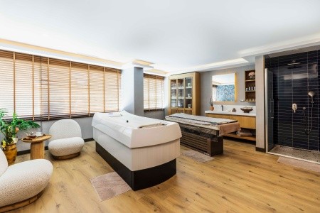 Concorde Deluxe Resort - 502