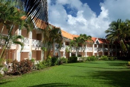 Coco Reef Resort & Spa - 3