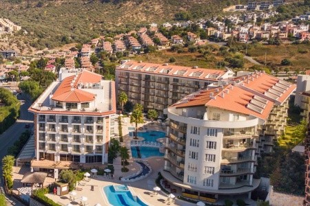 Ramada Hotel & Suites By Wyndham - 2