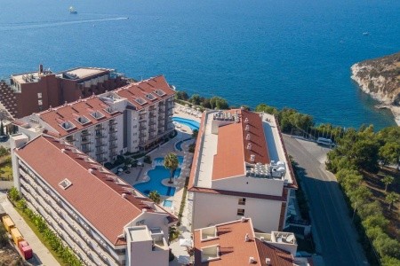 Ramada Hotel & Suites By Wyndham - 3