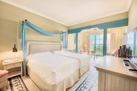 Kanárske ostrovy Lanzarote Livvo Volcan Lanzarote 8 dňový pobyt Polpenzia Letecky Letisko: Praha February 2026 (17/02/26-24/02/26)