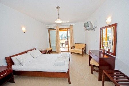 Medusa (Kriopigi) - 4