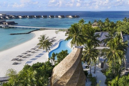 The St. Regis Maldives Vommuli Resort