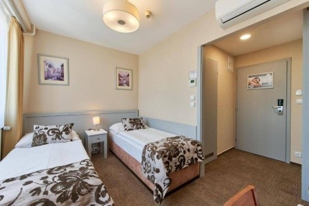 Česká republika Praha a okolie Wellness Hotel Step 6 dňový pobyt Raňajky Vlastná April 2026 (24/04/26-29/04/26)