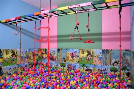 Spojené arabské emiráty Ajman Ramada Hotel & Suites By Wyndham Ajman (Ex Landmark Suites) 8 dňový pobyt All Inclusive Letecky Letisko: Praha June 2026 (18/06/26-25/06/26)