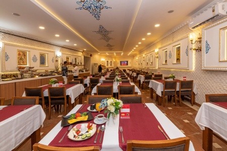 Turecko Istanbul The Byzantium Hotel & Suites 4 dňový pobyt Raňajky Letecky Letisko: Viedeň March 2026 (26/03/26-29/03/26)