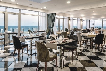 Grécko Kefalónia Apostolata Island Resort 14 dňový pobyt Polpenzia Letecky Letisko: Praha August 2026 (10/08/26-23/08/26)