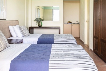 Grécko Kefalónia Apostolata Island Resort 14 dňový pobyt Polpenzia Letecky Letisko: Praha August 2026 (10/08/26-23/08/26)