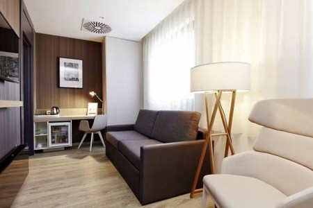 Česká republika Praha a okolie Occidental Praha 8 dňový pobyt Raňajky Vlastná March 2026 ( 4/03/26-11/03/26)