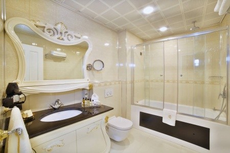 Seven Hills Palace - 16