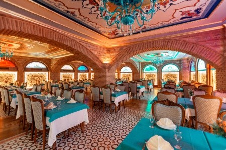 Seven Hills Palace - 18