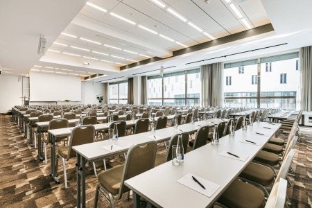 Česká republika Južná Morava Best Western Premier Hotel International 5 dňový pobyt Raňajky Vlastná November 2025 ( 7/11/25-11/11/25)